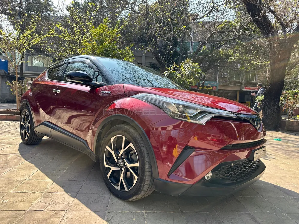 Toyota C-HR 2018 for Sale in Islamabad Image-1