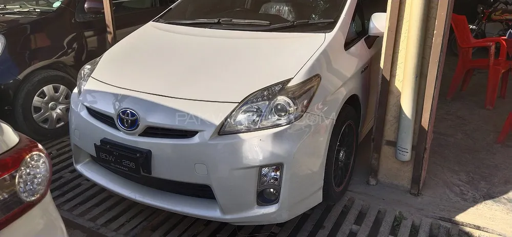 Toyota Prius 2010 for Sale in Bannu Image-1