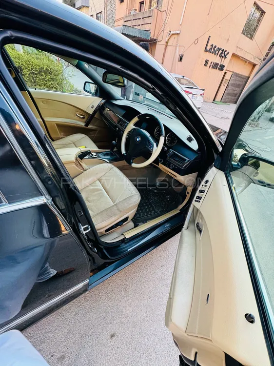 بی ایم ڈبلیو 5 سیریز 2004 for Sale in راولپنڈی بی ایم ڈبلیو 5 سیریز 2004 for Sale in راولپنڈی Image-7