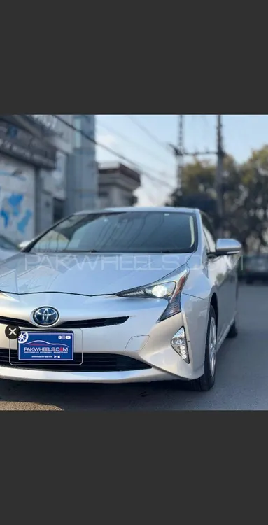 Toyota Prius 2018 for Sale in Lahore Toyota Prius 2018 for Sale in Lahore Image-3