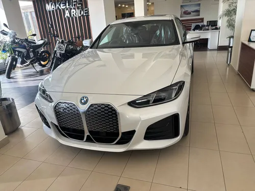 BMW i4 eDrive40 2025