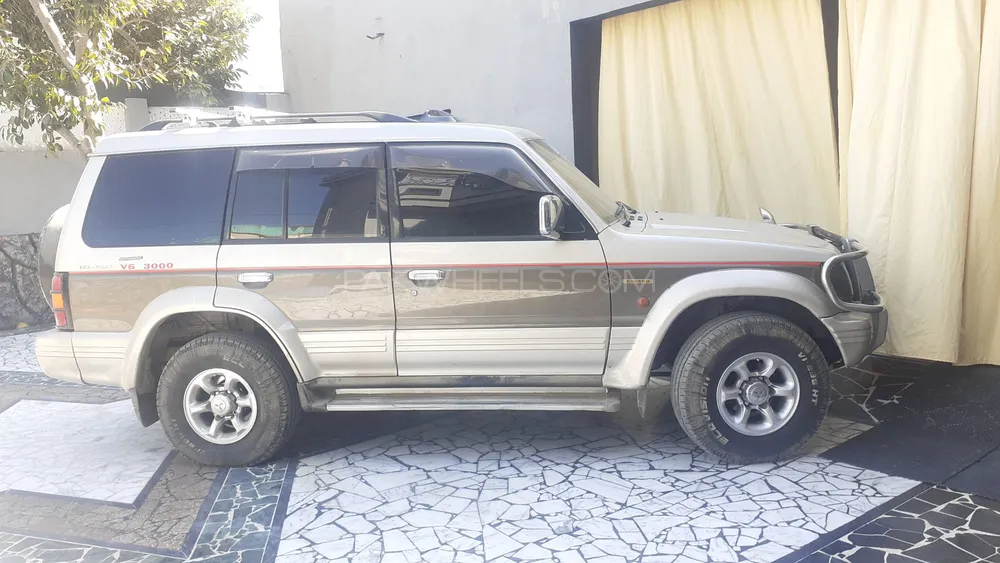 Mitsubishi Pajero 1993 for Sale in Attock Image-1