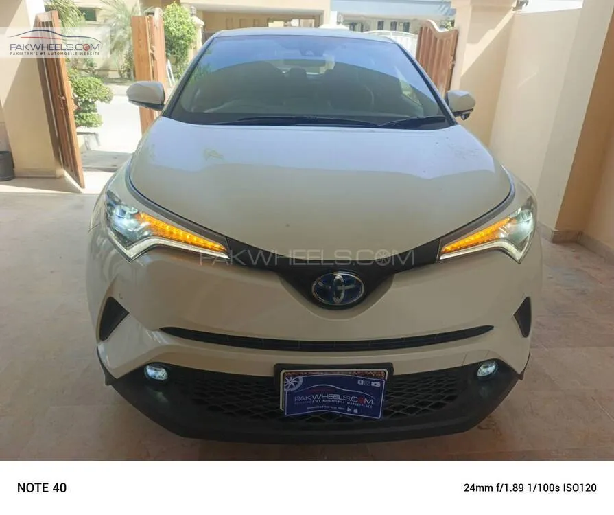 Toyota C-HR 2019 for Sale in Karachi Image-1