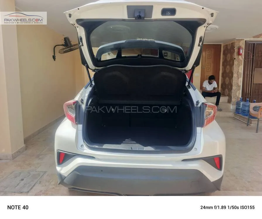 Toyota C-HR 2019 for Sale in Karachi Toyota C-HR 2019 for Sale in Karachi Image-7