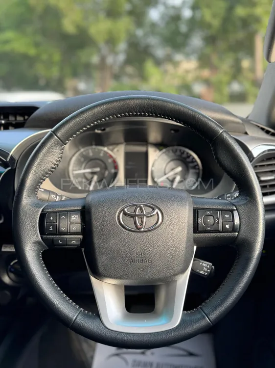 Toyota Hilux 2022 for Sale in Lahore Toyota Hilux 2022 for Sale in Lahore Image-9