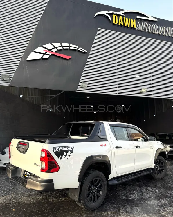 Toyota Hilux 2022 for Sale in Lahore Toyota Hilux 2022 for Sale in Lahore Image-5