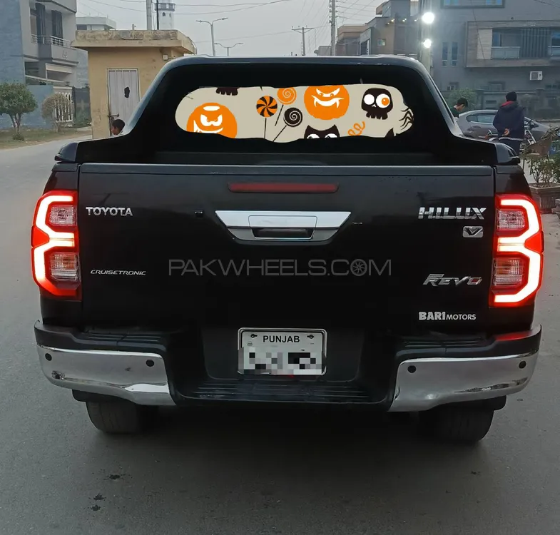 Toyota Hilux 2022 for Sale in Lahore Toyota Hilux 2022 for Sale in Lahore Image-2