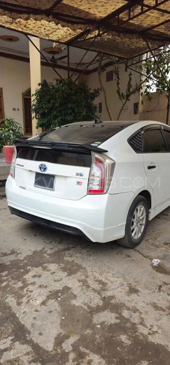 Toyota Prius 2013 for Sale in Peshawar Image-1