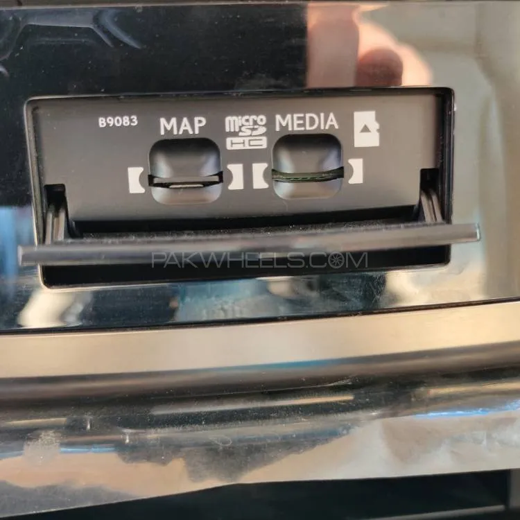 Land Cruiser LX570  Original  BOOT SD CARD  B9135   B9083  2 Land Cruiser LX570  Original  BOOT SD CARD  B9135   B9083  2 Image-10