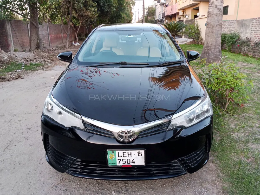Toyota Corolla 2015 for Sale in Lahore Image-1