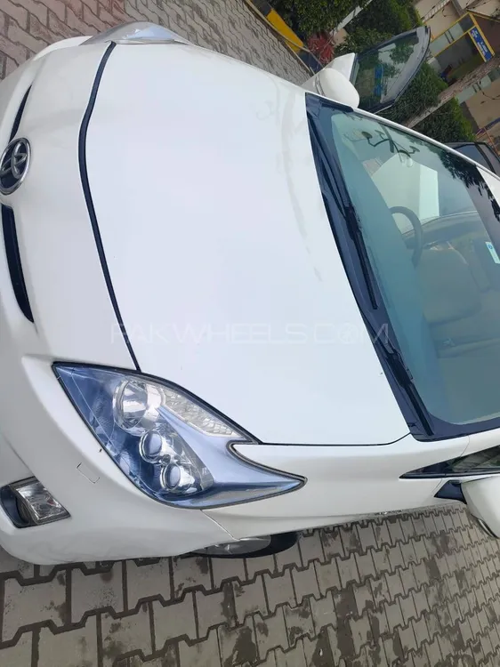Toyota Prius 2011 for Sale in Peshawar Image-1
