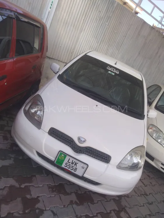 Toyota Vitz 2001 for Sale in Peshawar Image-1