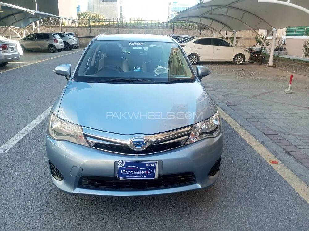 Toyota Corolla Axio 2014 for Sale in Islamabad Image-1