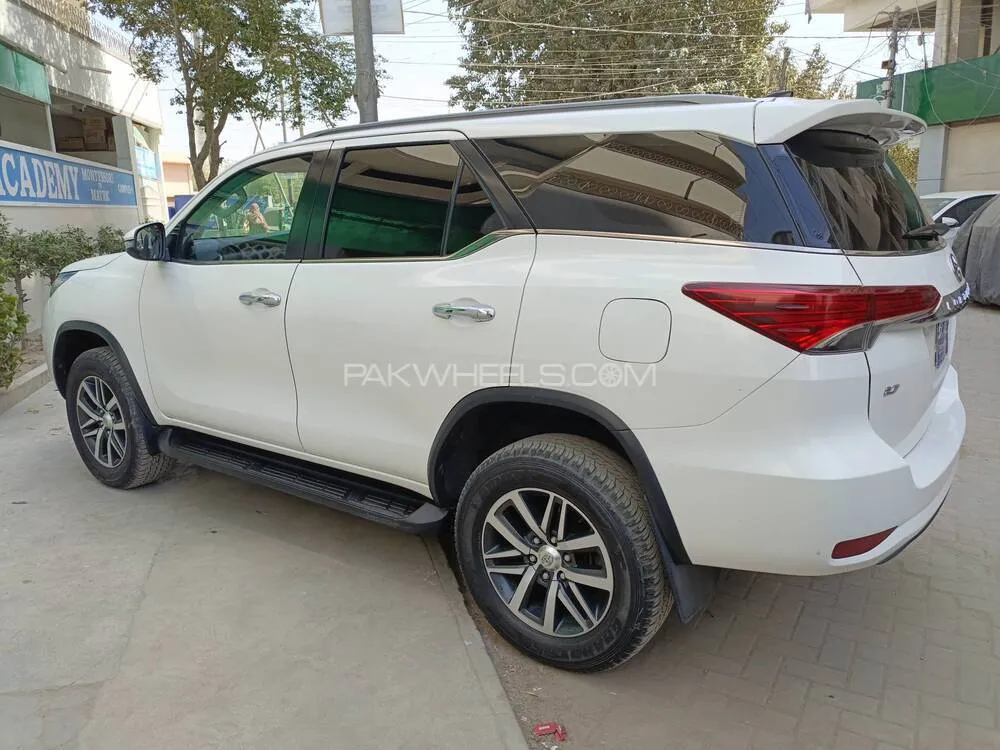 Toyota Fortuner 2021 for Sale in Karachi Toyota Fortuner 2021 for Sale in Karachi Image-6
