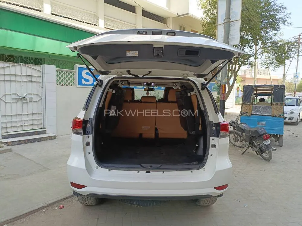 Toyota Fortuner 2021 for Sale in Karachi Toyota Fortuner 2021 for Sale in Karachi Image-7