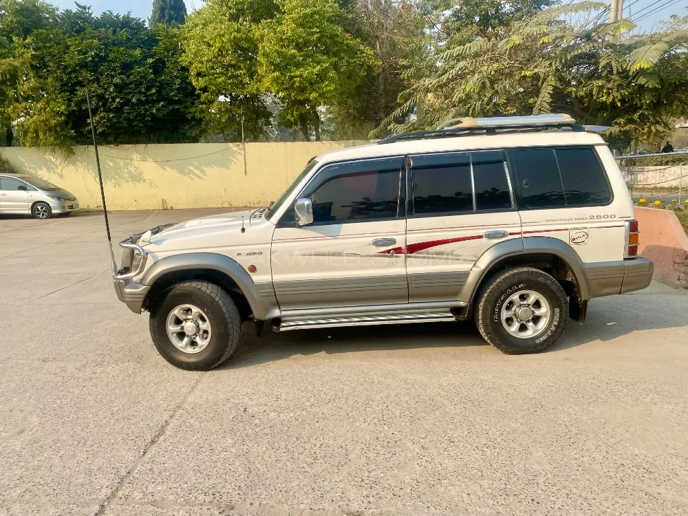 مٹسوبیشی پجیرو 1995 for Sale in راولپنڈی Image-1
