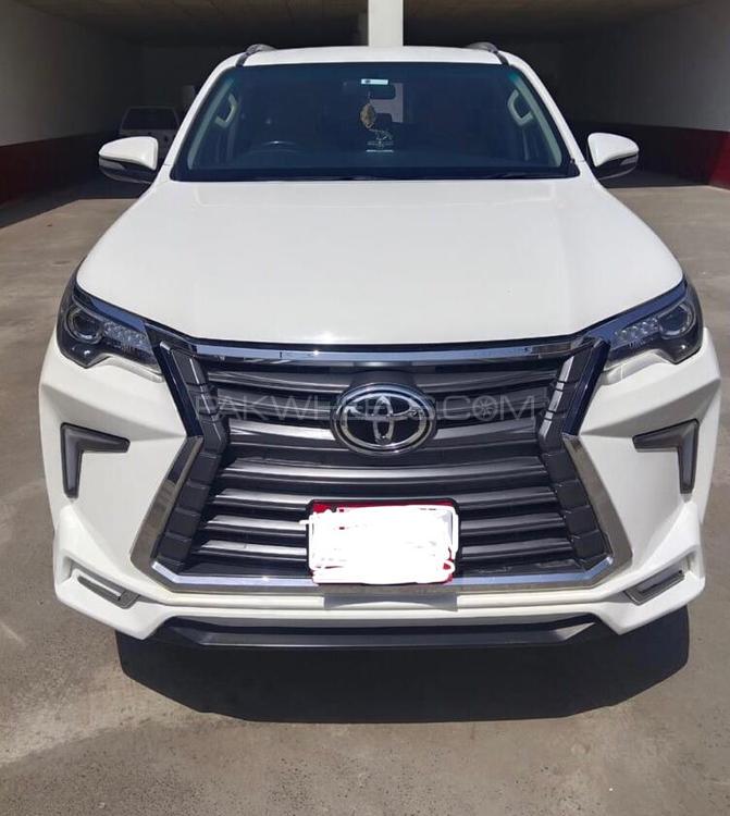 Toyota Fortuner 2017 for Sale in Lahore Image-1
