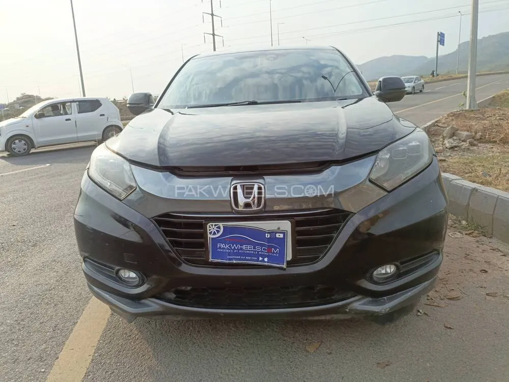 Honda Vezel 2015 for Sale in Islamabad Image-1
