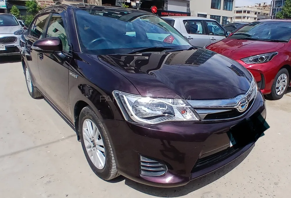 Toyota Corolla Axio 2014 for Sale in Karachi Image-1
