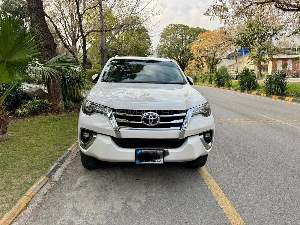 Toyota Fortuner 2019 for Sale in Islamabad Image-1