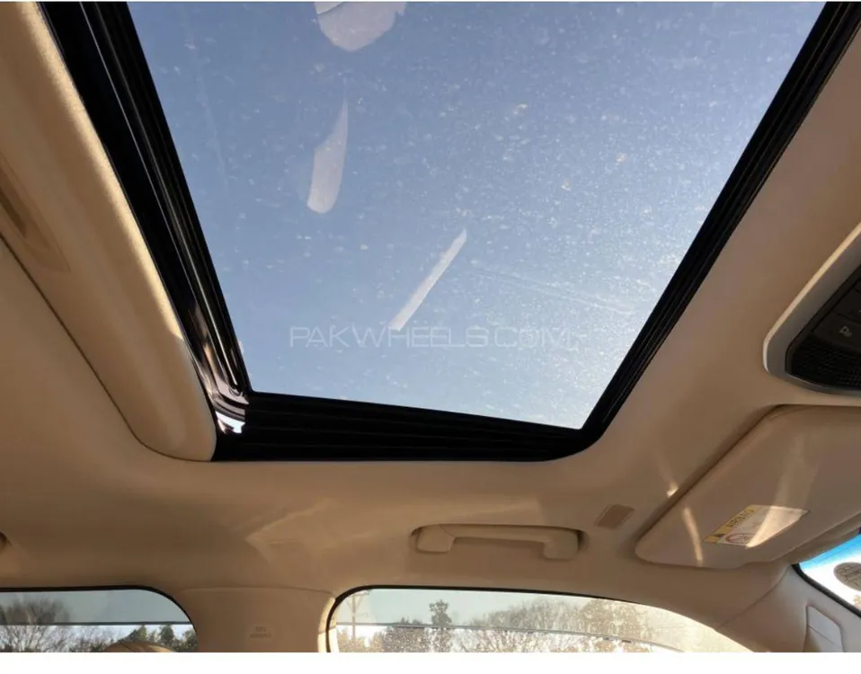 Toyota Land Cruiser 2022 for Sale in Gujranwala Toyota Land Cruiser 2022 for Sale in Gujranwala Image-6