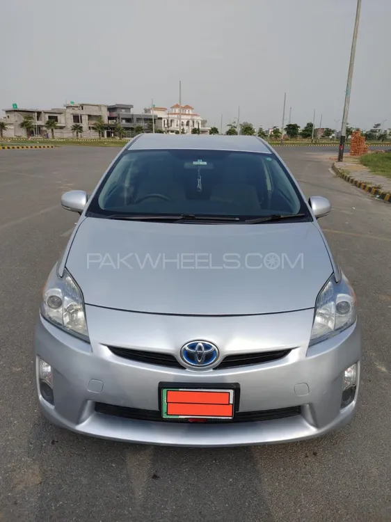 Toyota Prius 2011 for Sale in Lahore Image-1