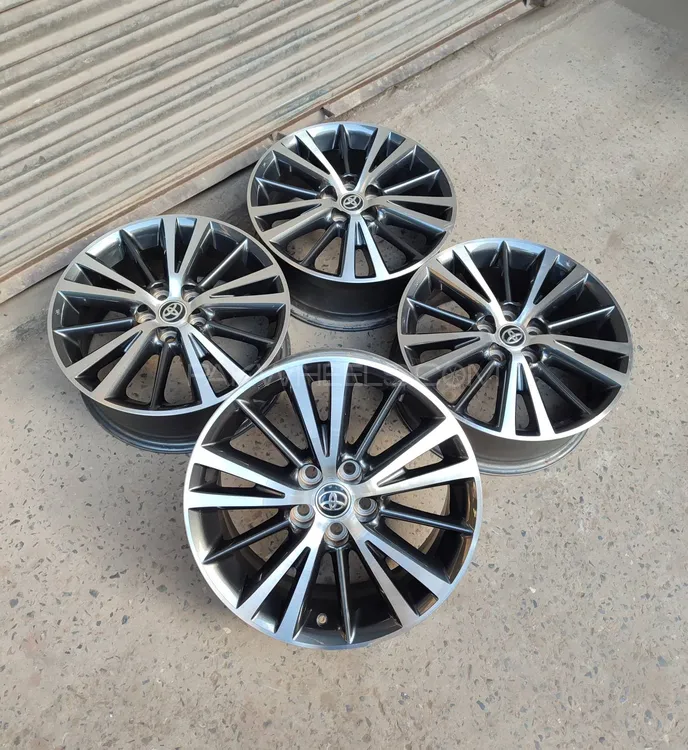 16" Toyota Grande Original Wheels Image-1