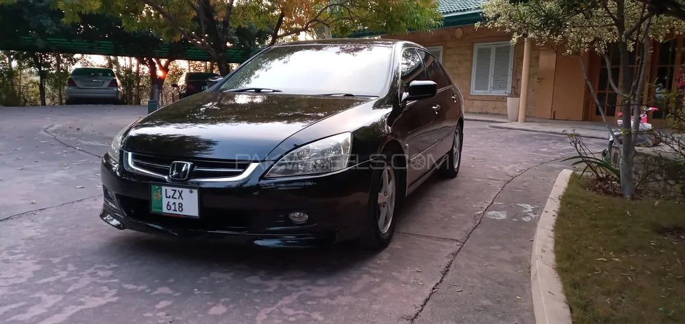 Honda Accord 2005 for Sale in Islamabad Image-1