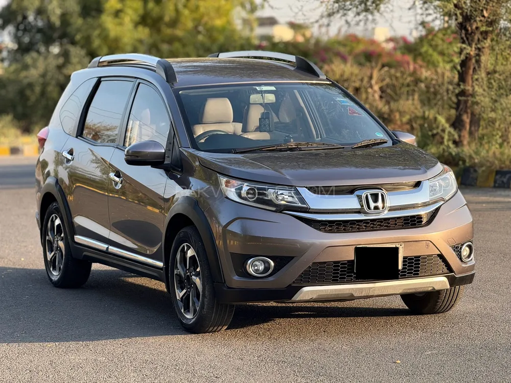 Honda BR-V 2018 for Sale in Lahore Image-1