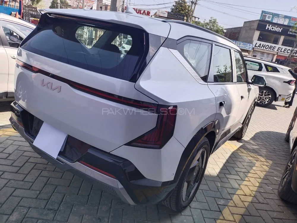 KIA EV5 2025 for Sale in Lahore KIA EV5 2025 for Sale in Lahore Image-12