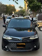 Toyota Corolla Axio Hybrid 1.5 2017 for Sale