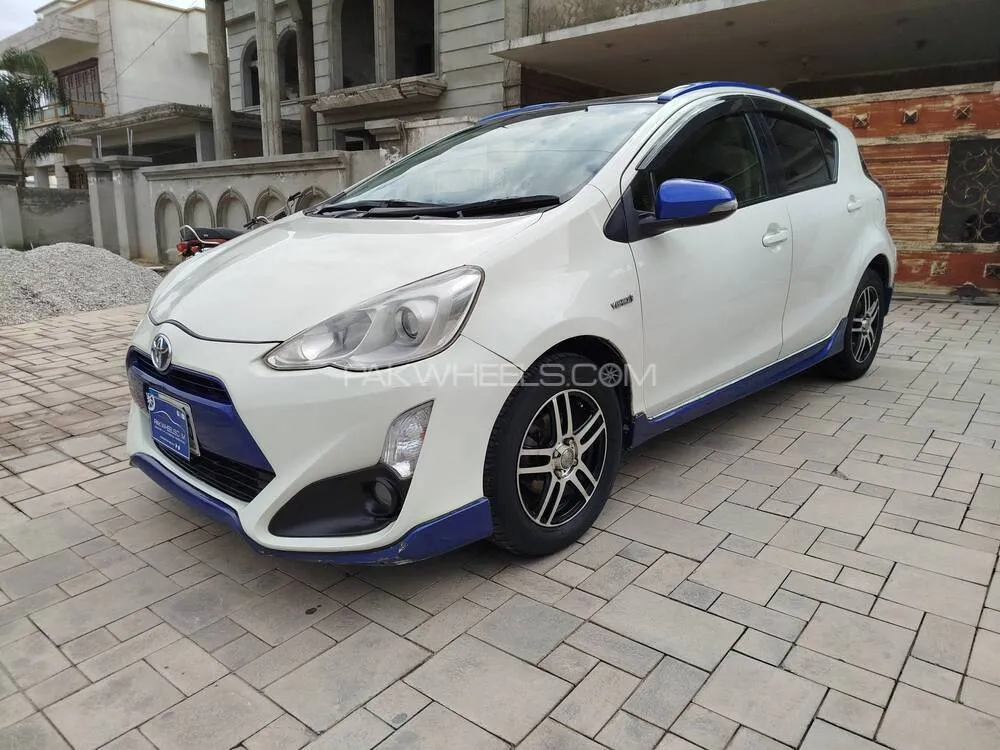 ٹویوٹا اکوا 2015 for Sale in اسلام آباد ٹویوٹا اکوا 2015 for Sale in اسلام آباد Image-3