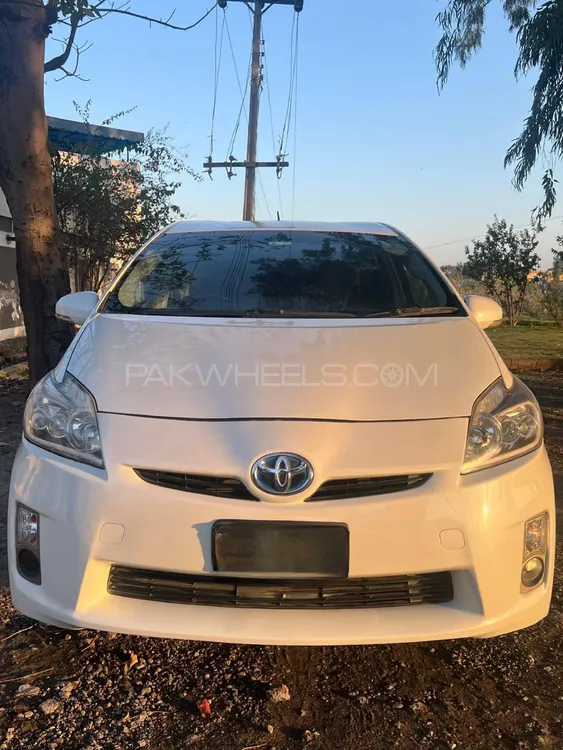 Toyota Prius 2011 for Sale in Lahore Image-1