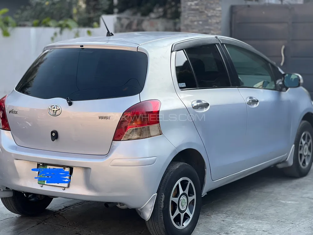 Toyota Vitz 2009 for Sale in Lahore Image-1
