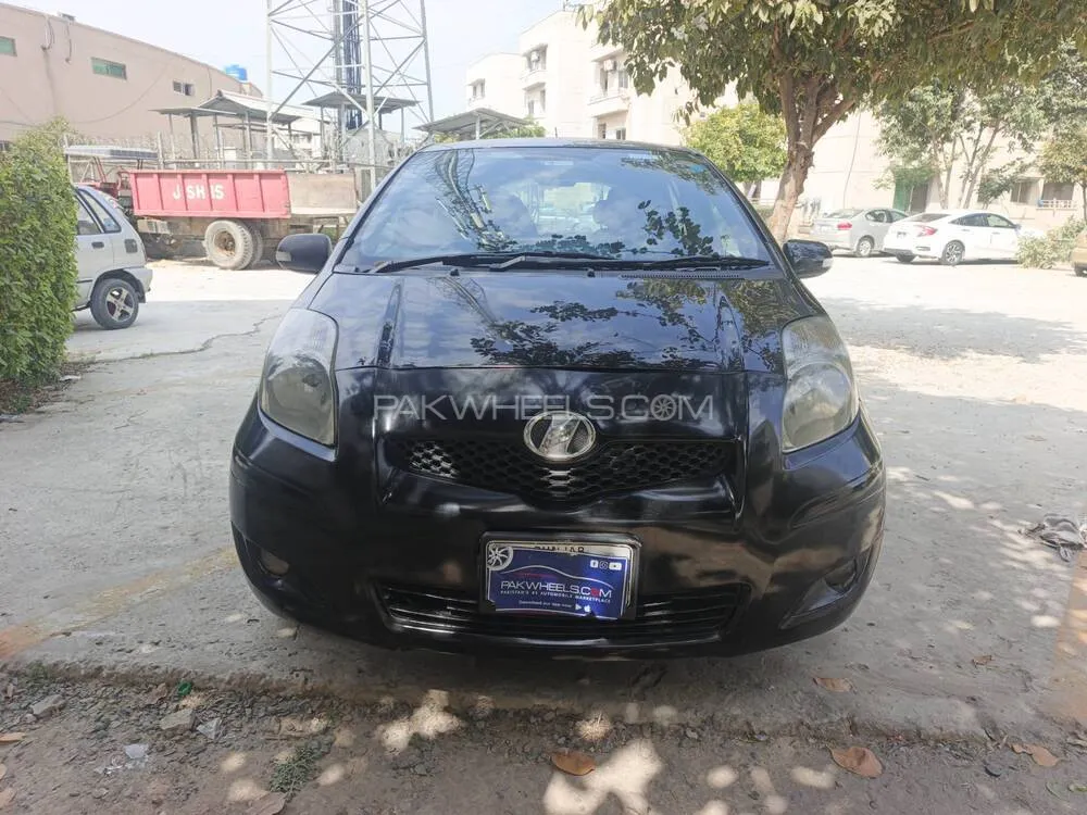 Toyota Vitz 2009 for Sale in Lahore Image-1