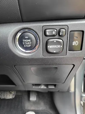 Toyota Vitz U 1.3 2012