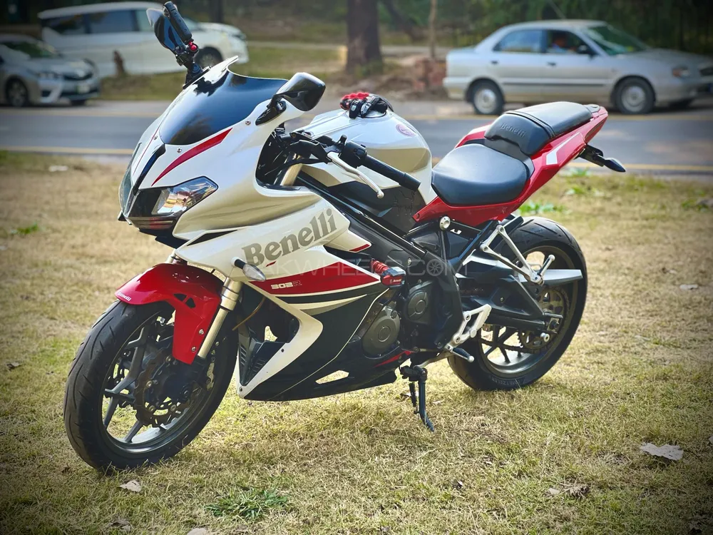 Benelli 302 R 2018 for Sale Benelli 302 R 2018 for Sale Image-9