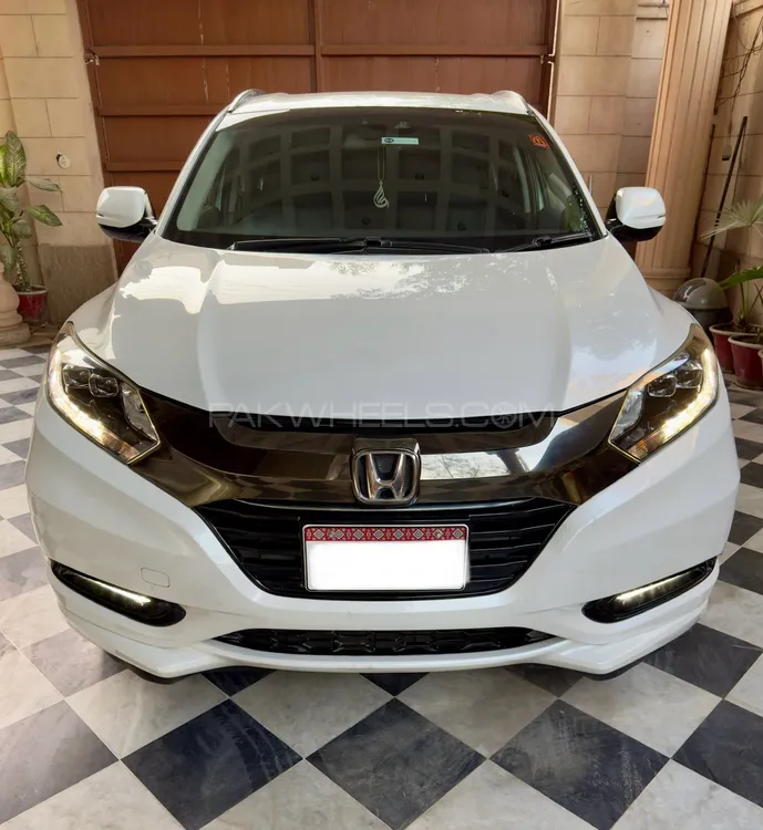 Honda Vezel 2017 for Sale in Hyderabad Image-1