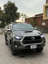Toyota Hilux Revo V Automatic 3.0  2017 for Sale