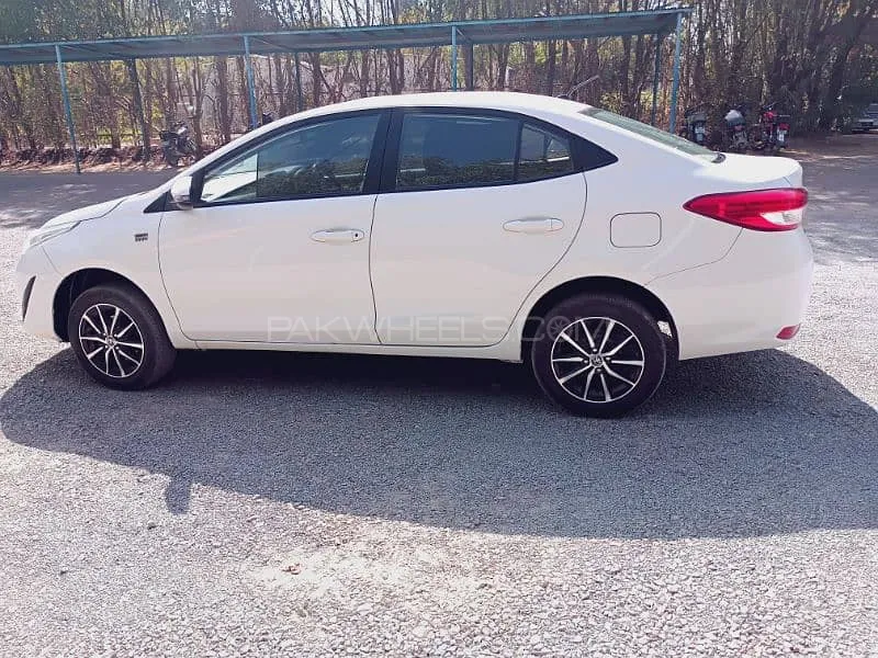 Toyota Yaris Sedan 2022 for Sale in Karachi Image-1