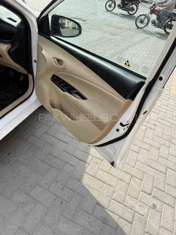Toyota Yaris Sedan 2022 for Sale in Lahore Toyota Yaris Sedan 2022 for Sale in Lahore Image-17
