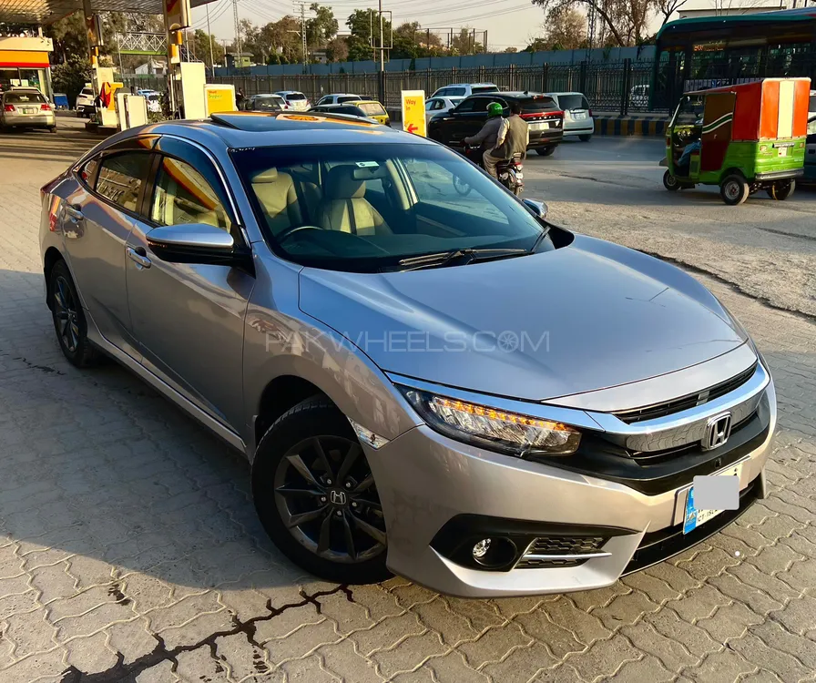 Honda Civic 2021 for Sale in Peshawar Image-1