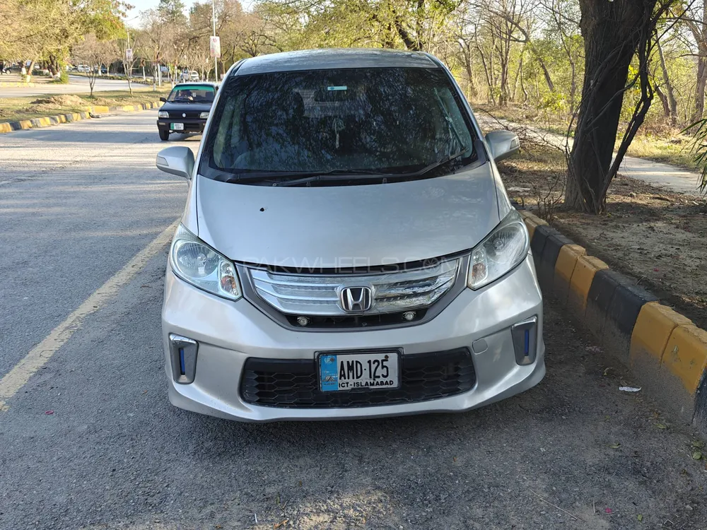 Honda Freed 2013 for Sale in Islamabad Image-1