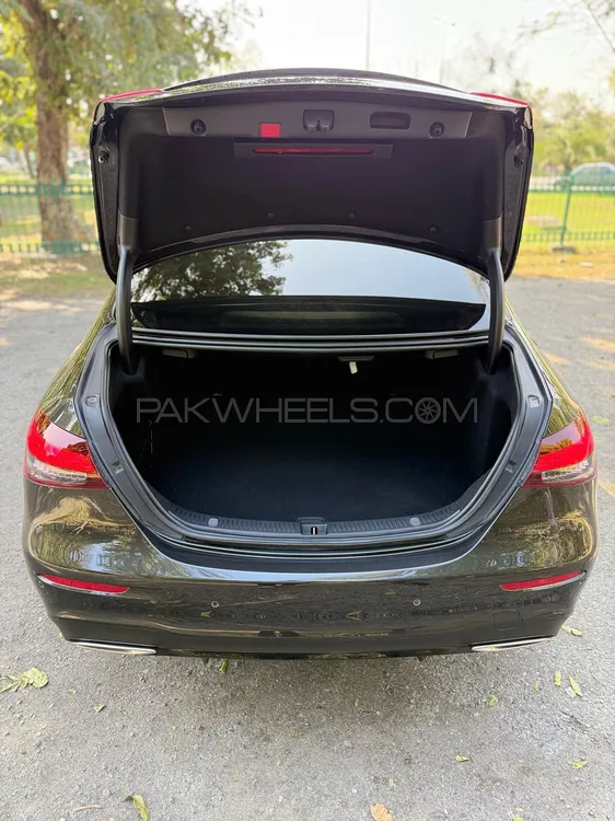 Mercedes Benz E Class 2021 for Sale in Lahore Mercedes Benz E Class 2021 for Sale in Lahore Image-11