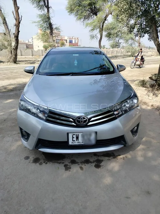 Toyota Corolla 2015 for Sale in Faisalabad Image-1