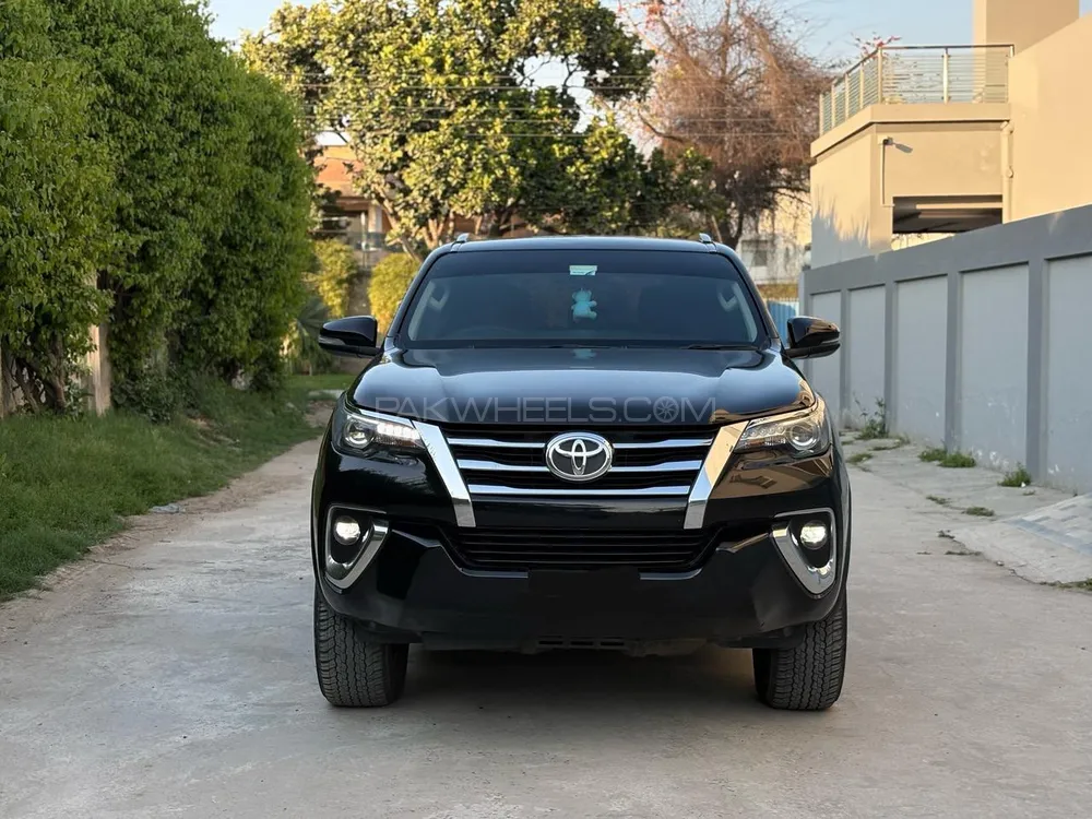 Toyota Fortuner 2019 for Sale in Lahore Image-1