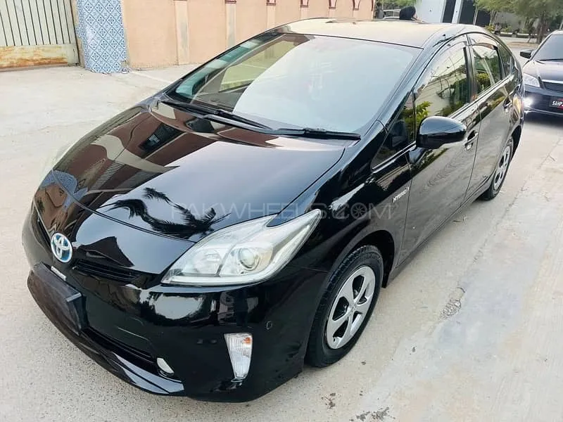 Toyota Prius 2013 for Sale in Karachi Image-1