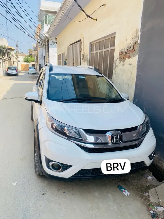 Honda BR-V 2018 for Sale in Lahore Image-1