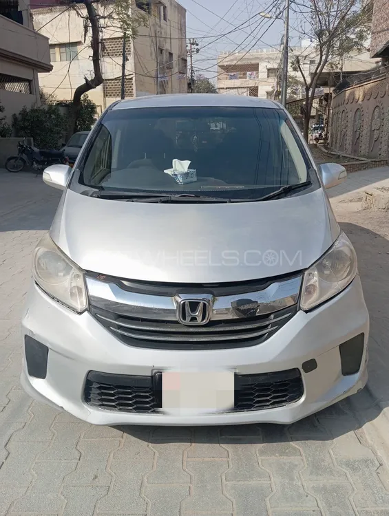 Honda Freed 2012 for Sale in Karachi Image-1