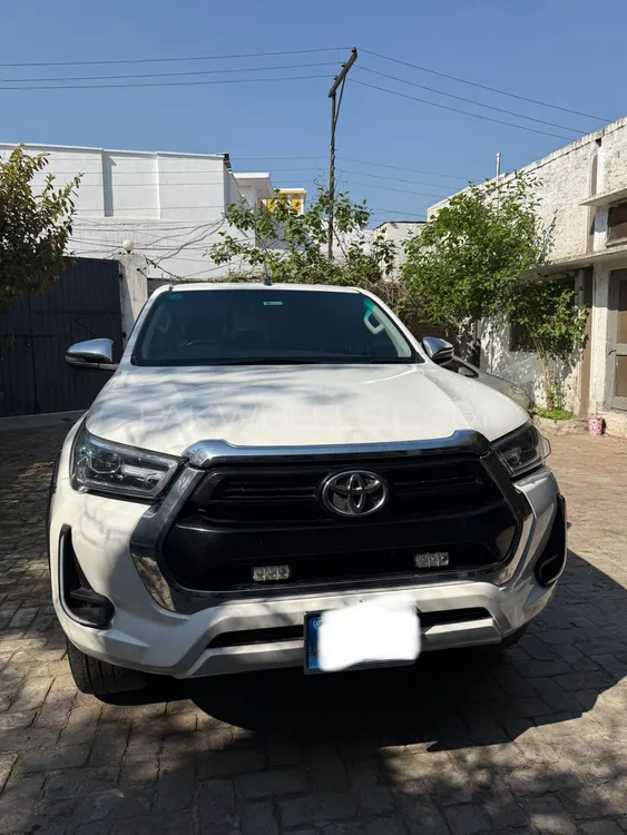 Toyota Hilux 2021 for Sale in Mardan Image-1